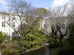 Vue sur la cour du Clos des Chassaintes